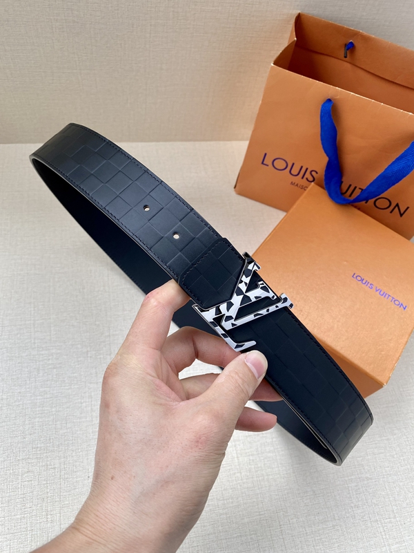 激安ルイヴィトンベルト正面デザイン